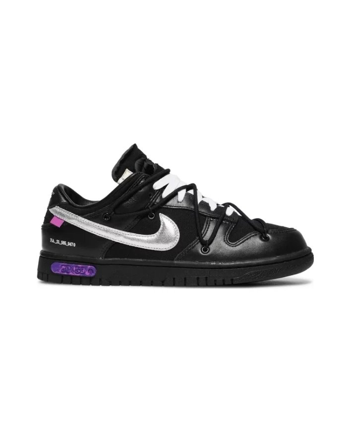 Nike Sneakers Dunk Low x Off-White with exposed lace overlay — Lot 50