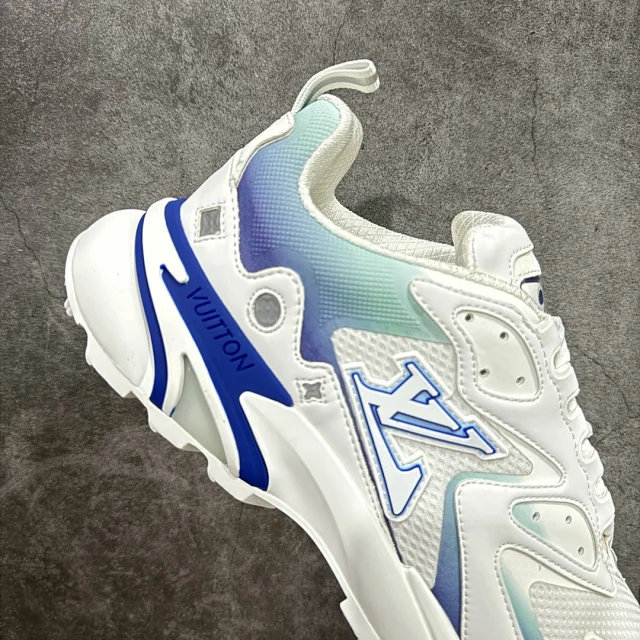 Louis Vuitton Sneakers LV Runner Tatic product detail image 7