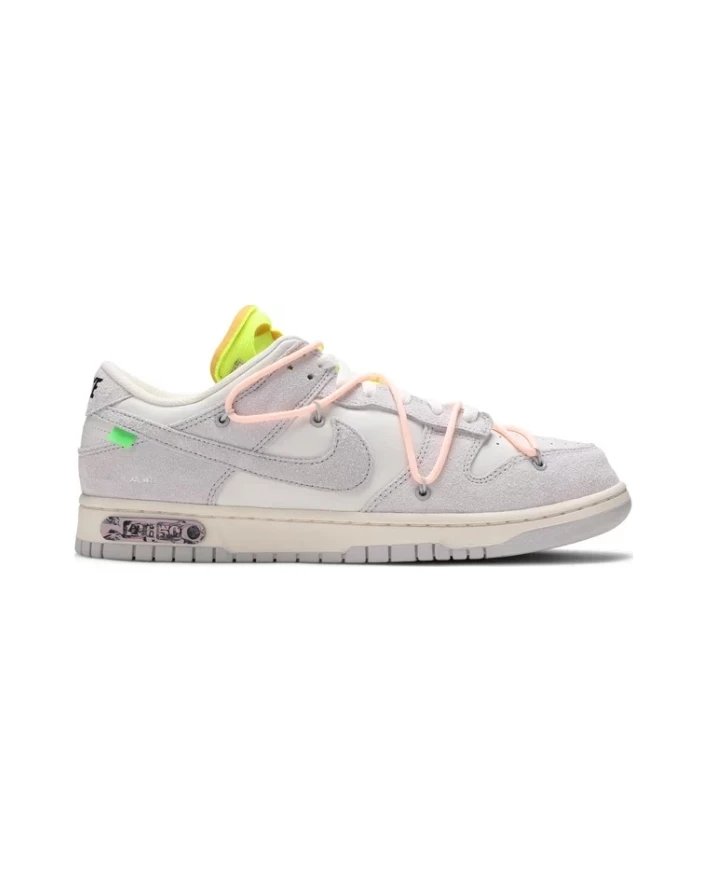 Nike Sneakers Dunk Low x Off-White with exposed lace overlay — Lot 12