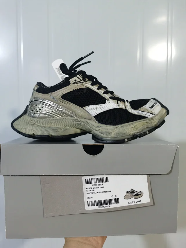 Balenciaga Sneakers Stapler product detail image 24