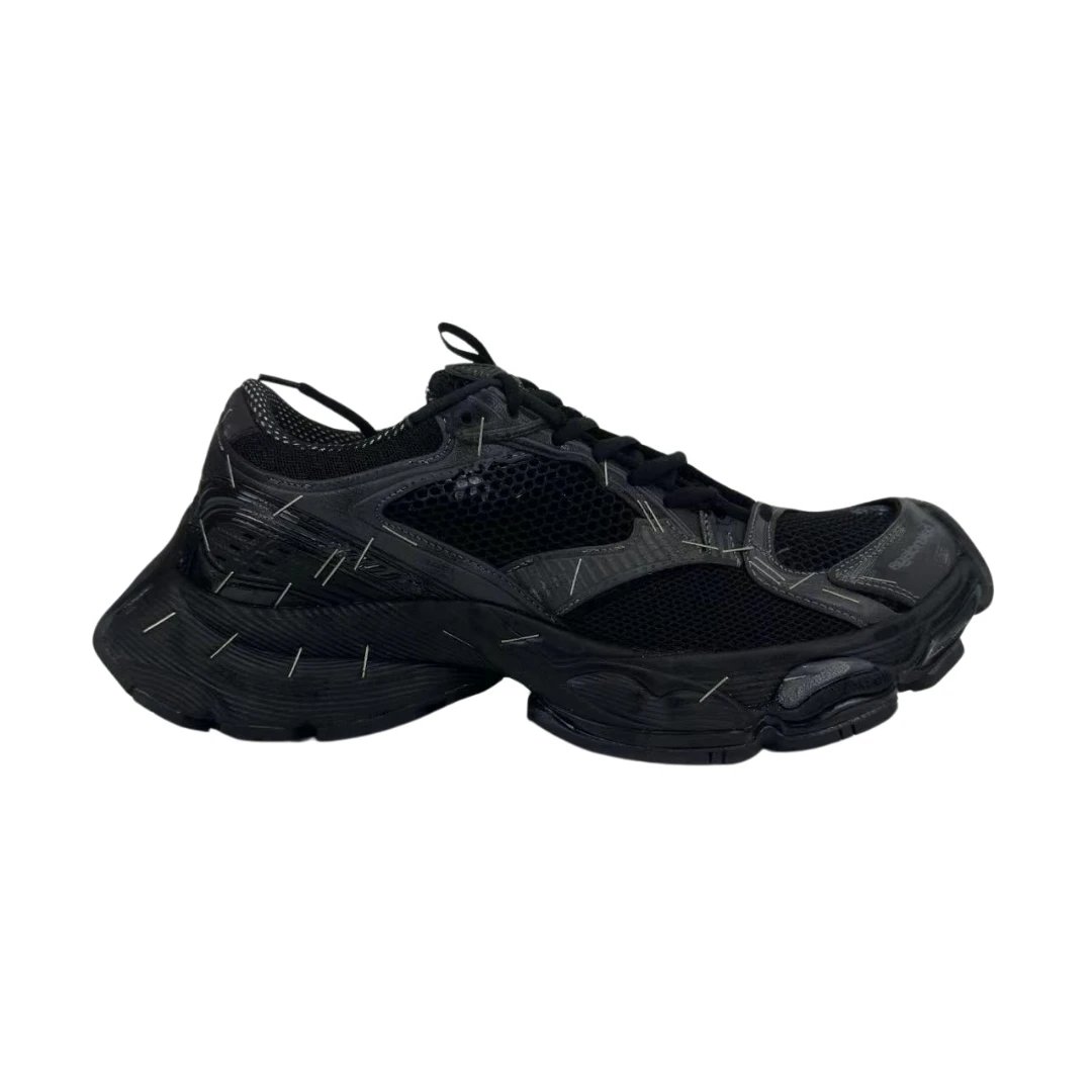 Balenciaga Sneakers Stapler — Black