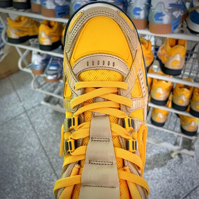 Nike Sneakers Air Rubber Dunk x Off-White product detail image 4