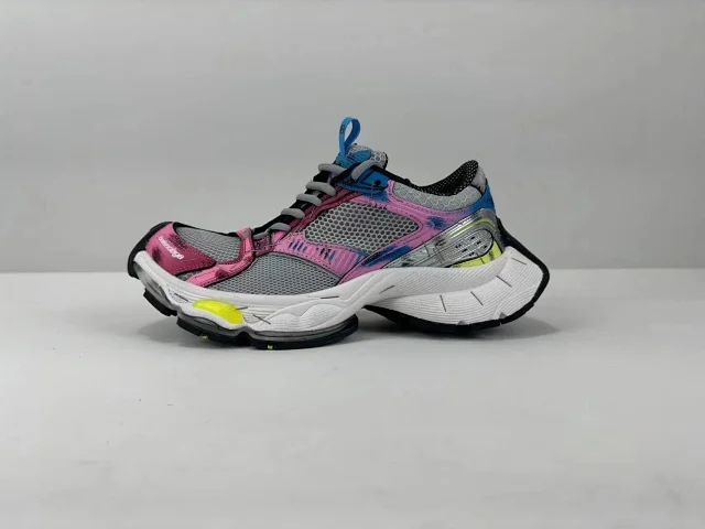 Balenciaga Sneakers Stapler product detail image 5