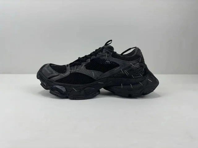 Balenciaga Sneakers Stapler product detail image 2