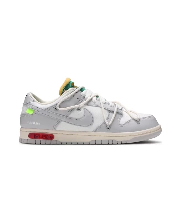 Nike Sneakers Dunk Low x Off-White with exposed lace overlay — Lot 25