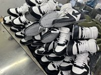 Off-White Out of Office — seller photo 2