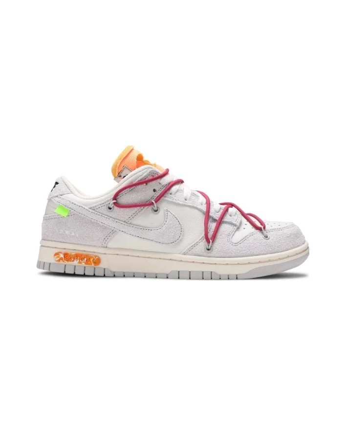 Nike Sneakers Dunk Low x Off-White with exposed lace overlay — Lot 35