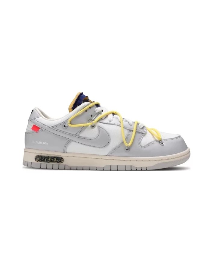 Nike Sneakers Dunk Low x Off-White with exposed lace overlay — Lot 27