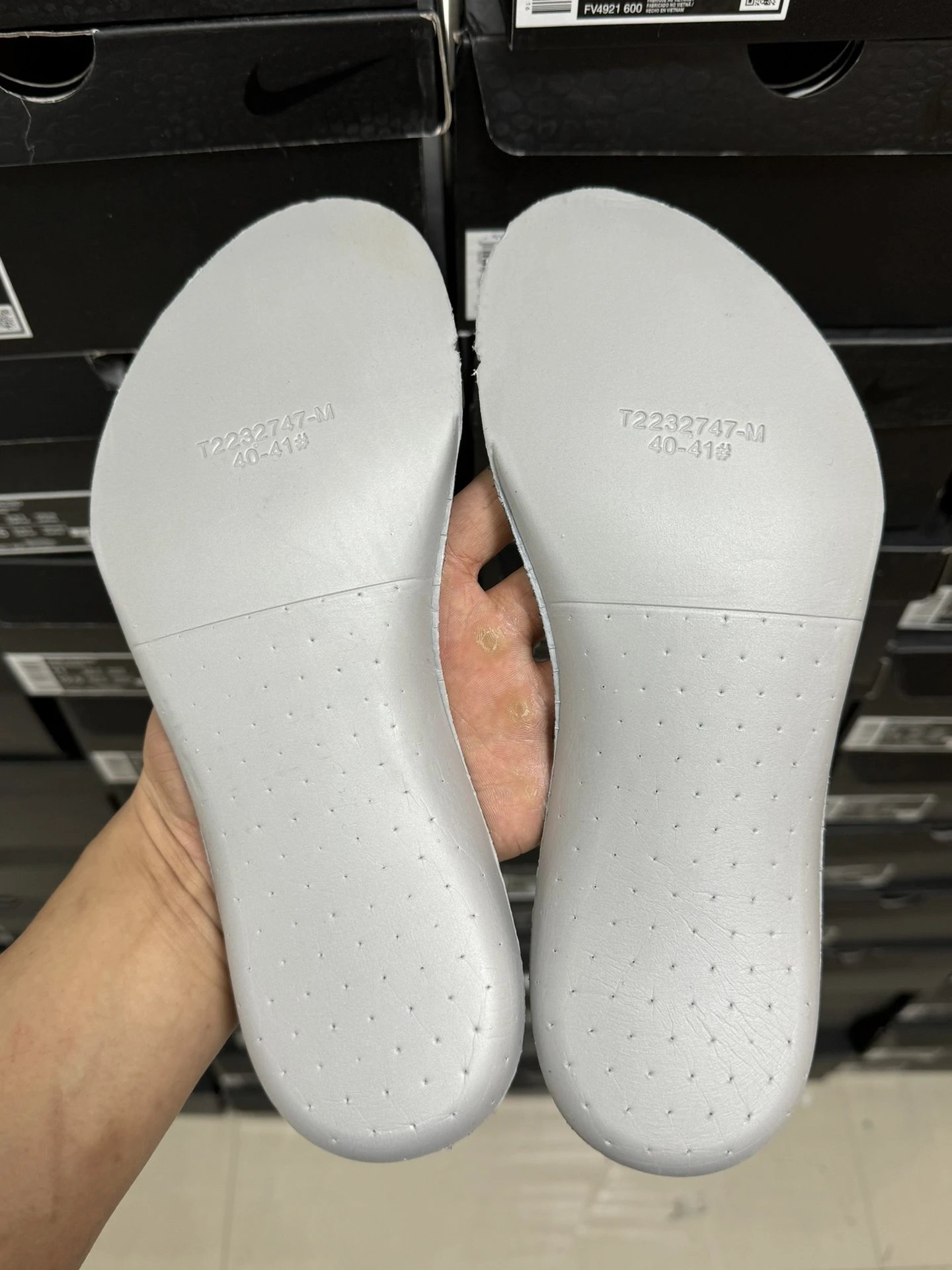 Balenciaga Sneakers Stapler image 10