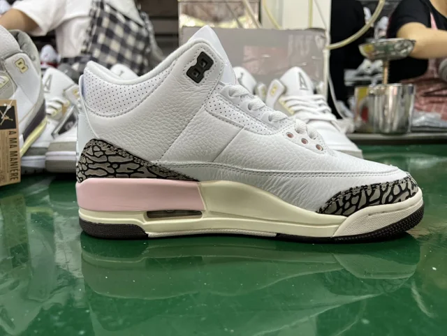Jordan Sneakers Air 3 product detail image 35