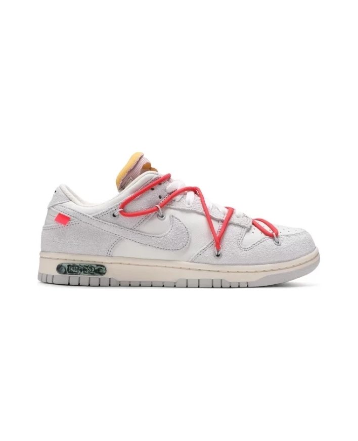 Nike Sneakers Dunk Low x Off-White with exposed lace overlay — Lot 33