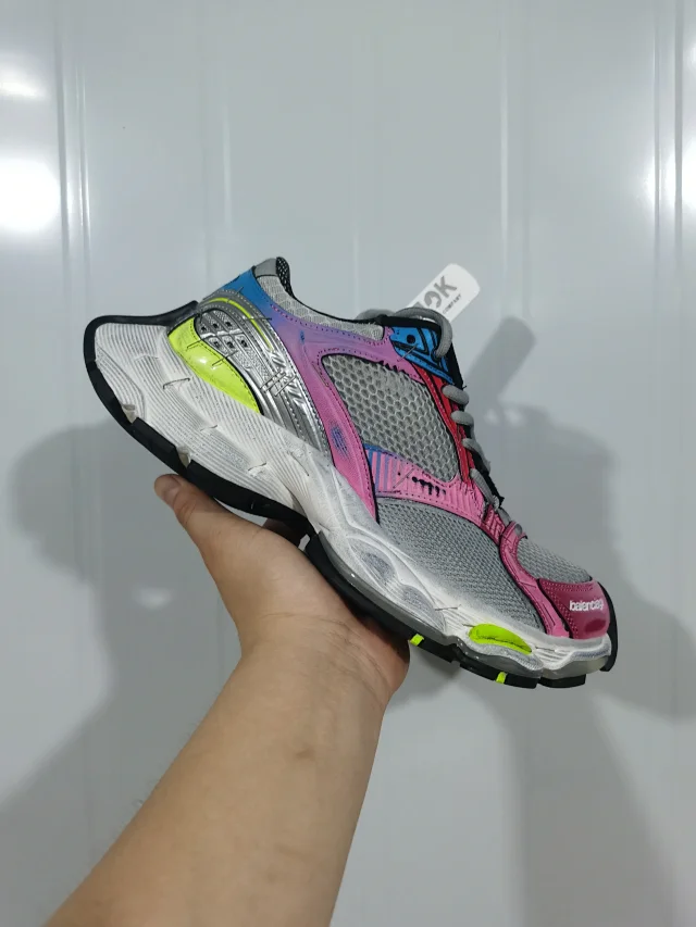 Balenciaga Sneakers Stapler product detail image 7