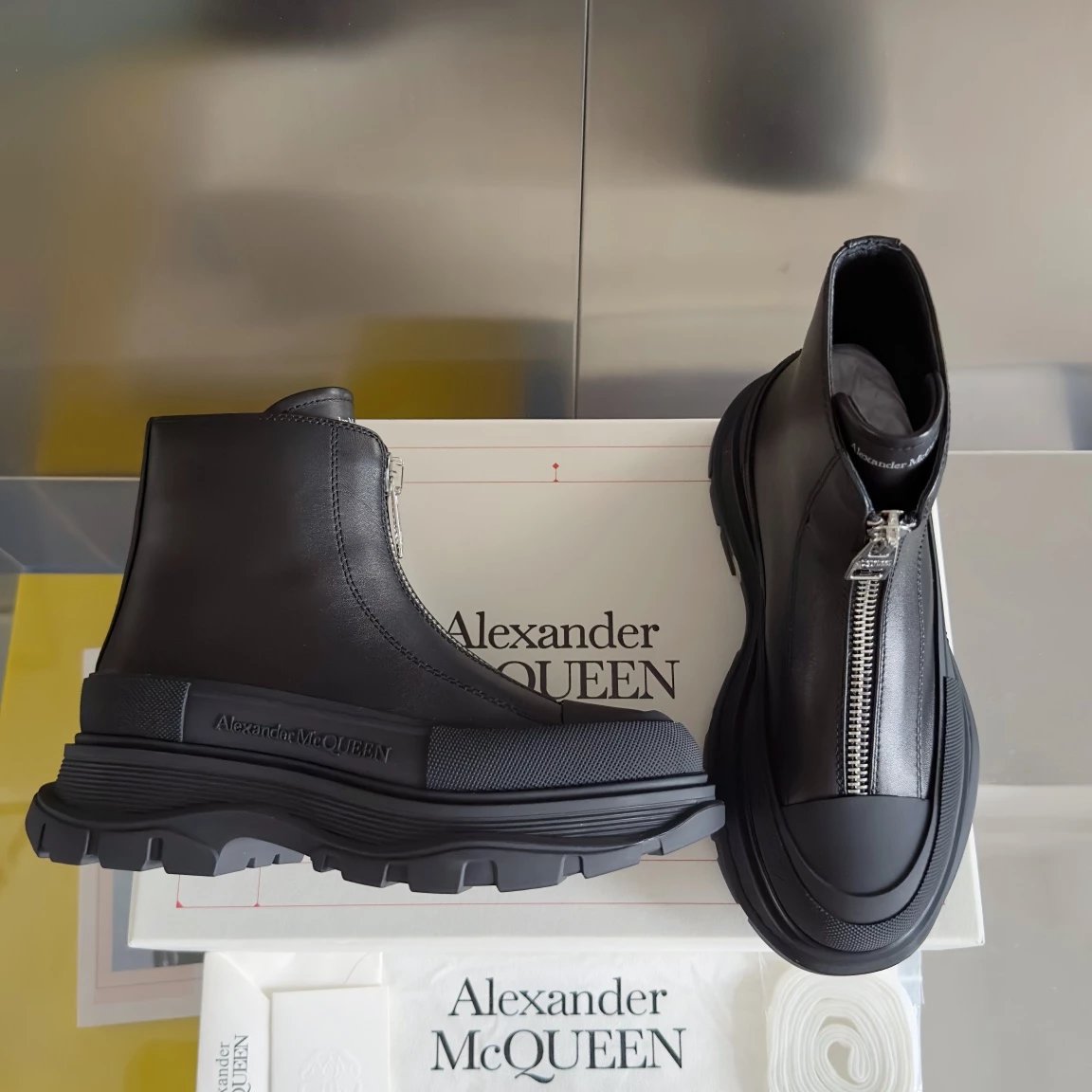 Alexander McQueen Boots Tread Slick platform Chelsea image 5