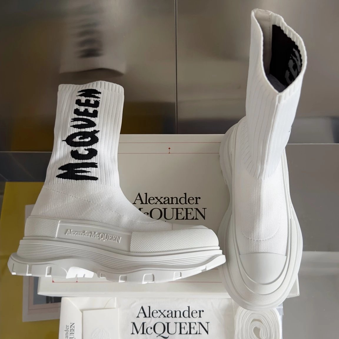 Alexander McQueen Boots Tread Slick platform Chelsea image 7