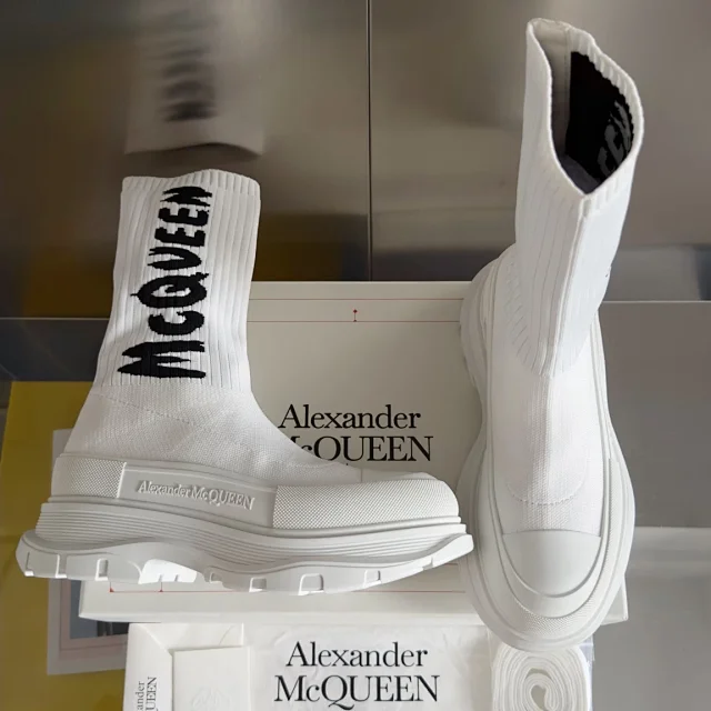 Alexander McQueen Boots Tread Slick platform Chelsea product detail image 6