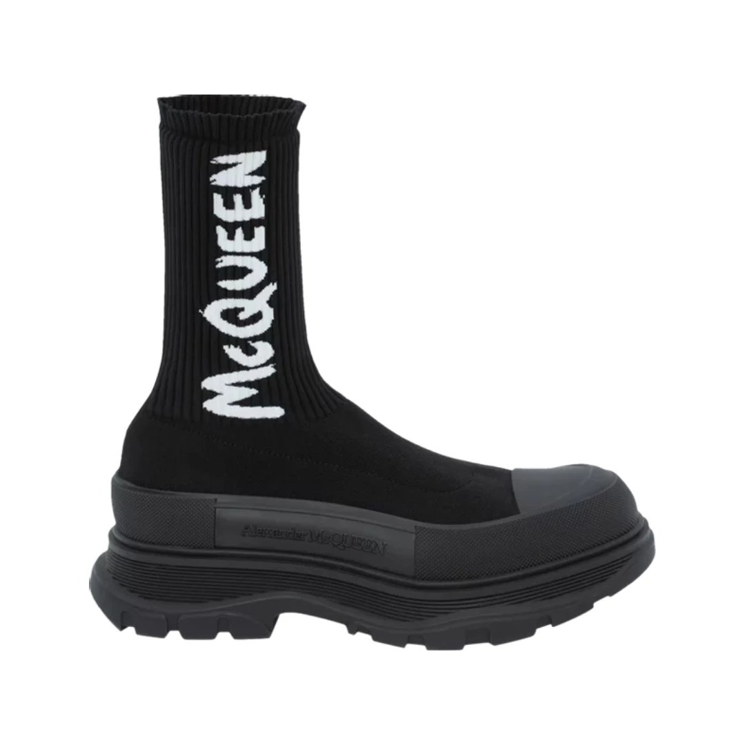 Alexander McQueen Boots Tread Slick platform Chelsea — Black Graffiti