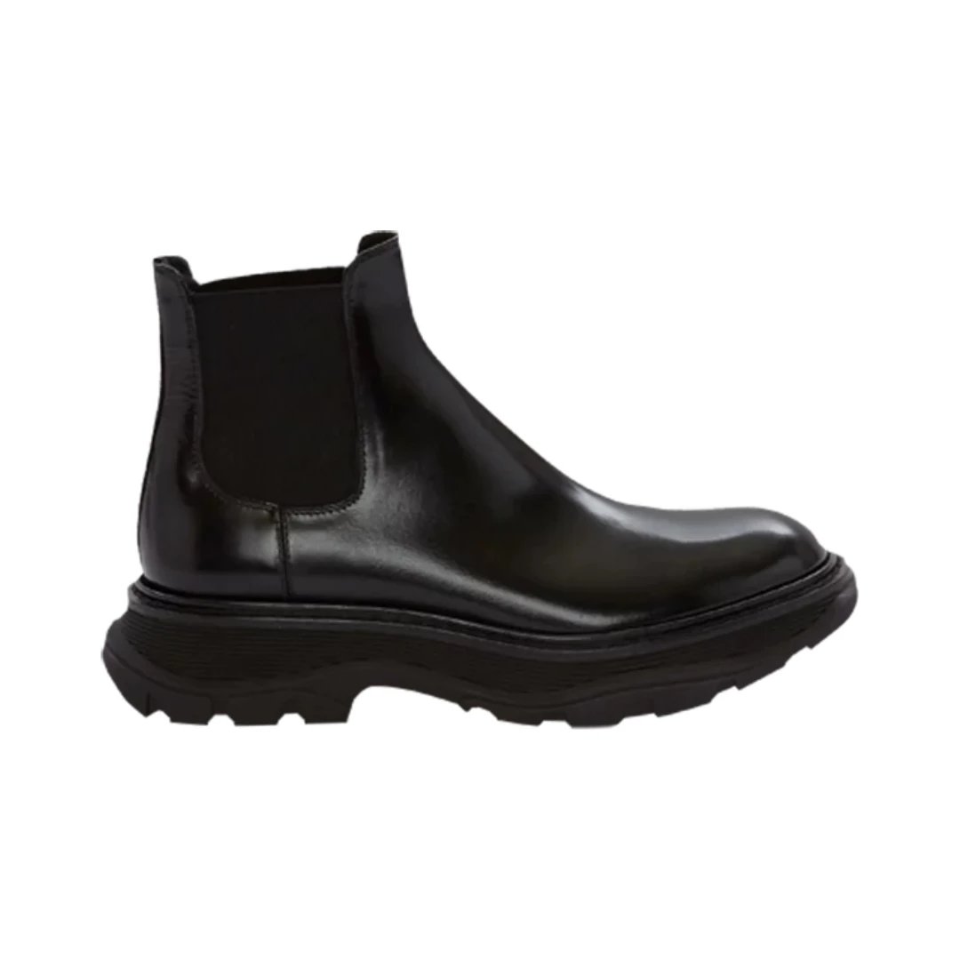 Alexander McQueen Boots Tread Slick platform Chelsea — Black