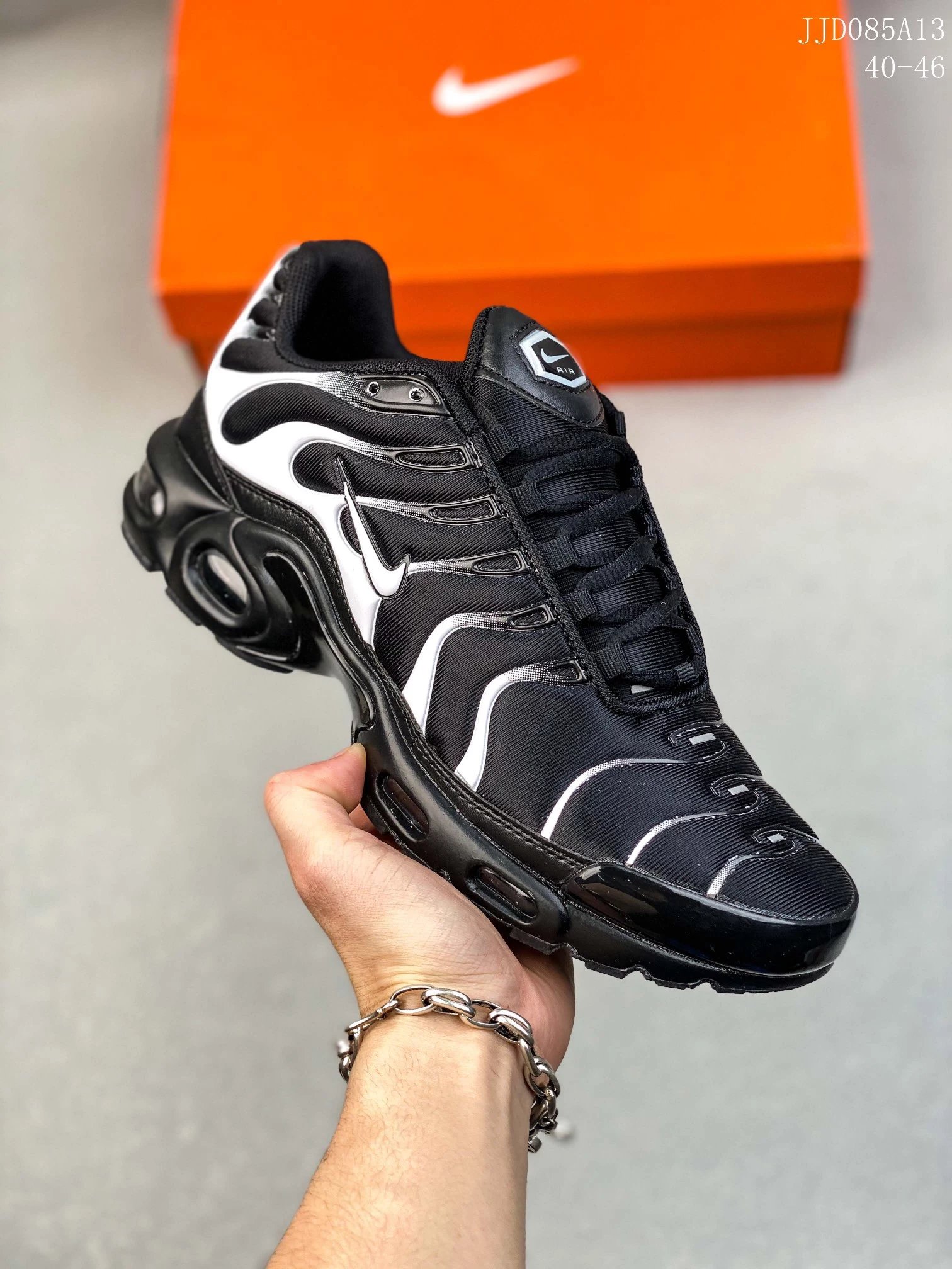 TN Running Shoes Collection (1), (2,3 with other colorways)