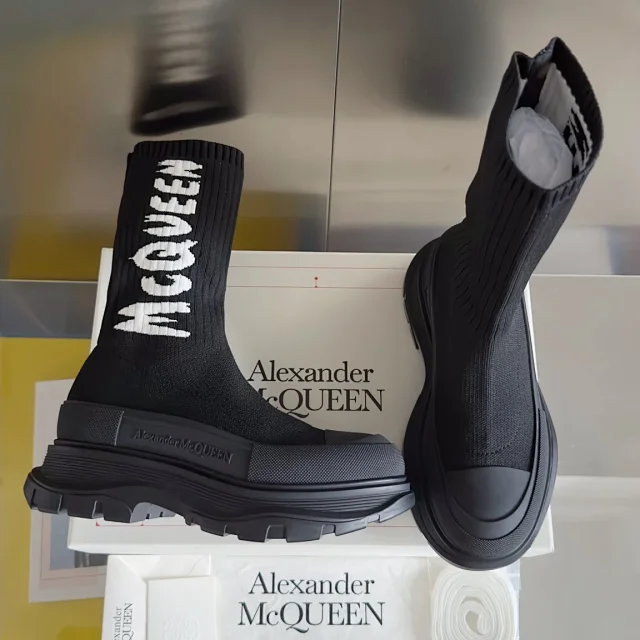 Alexander McQueen Boots Tread Slick platform Chelsea product detail image 7