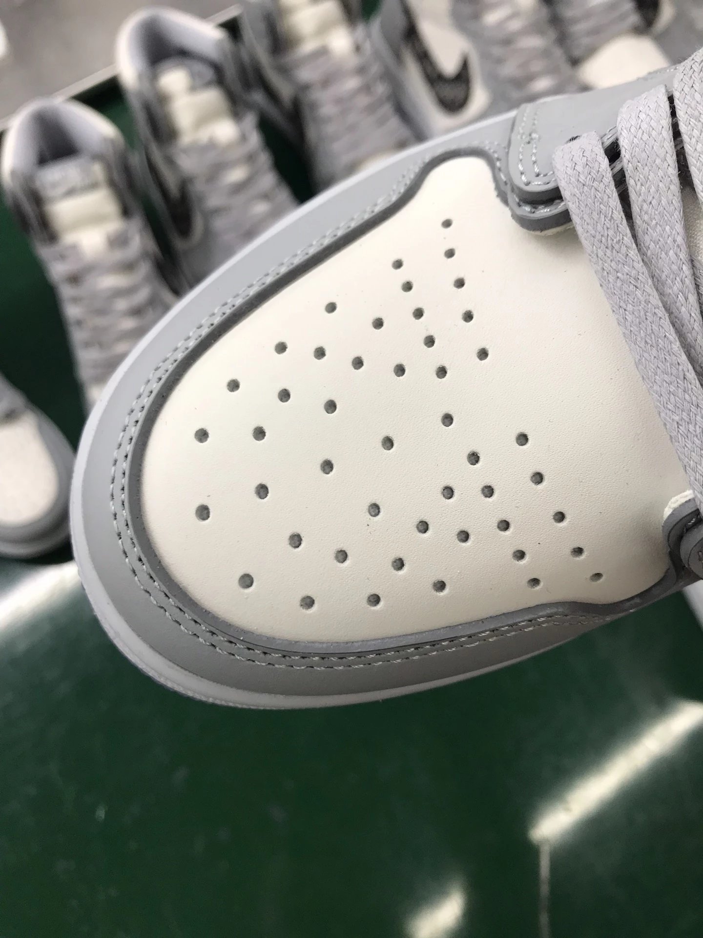 Nike Air Jordan 1 High image 6