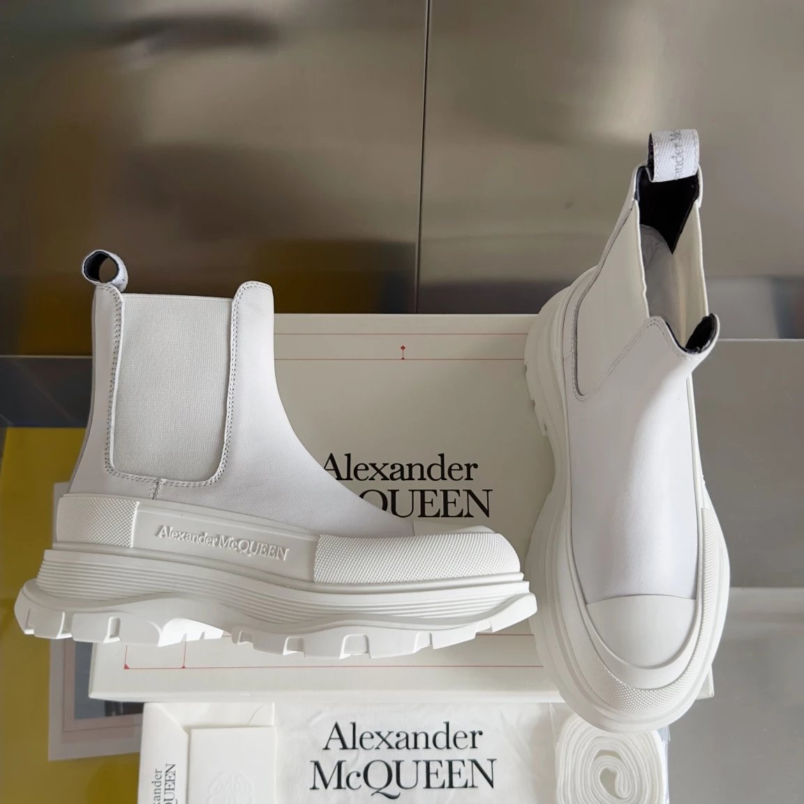 Alexander McQueen Boots Tread Slick platform Chelsea image 3