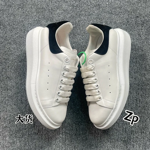 Alexander McQueen Sneakers Oversized Sneaker product detail image 2