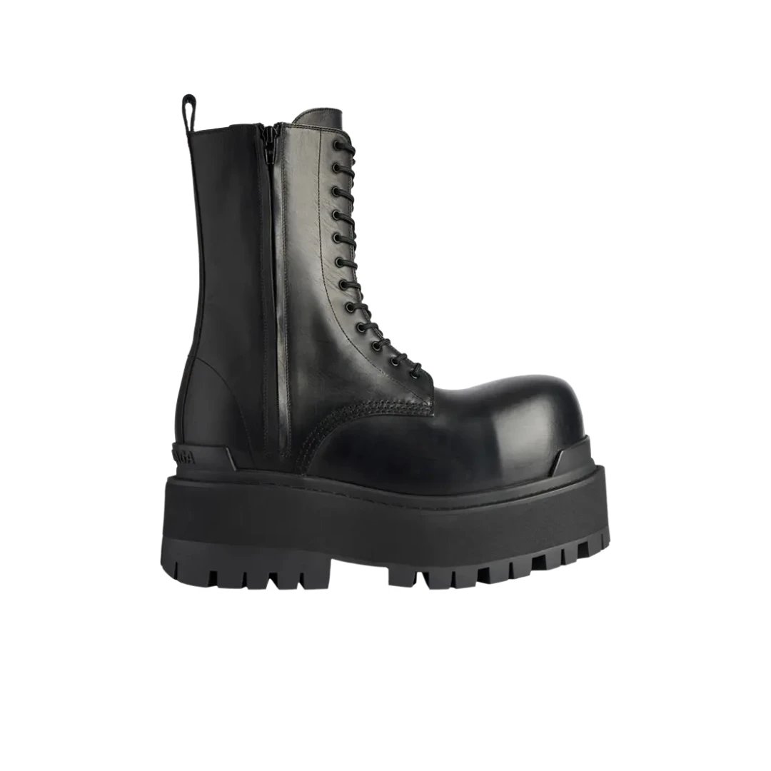 Giant Boot Black