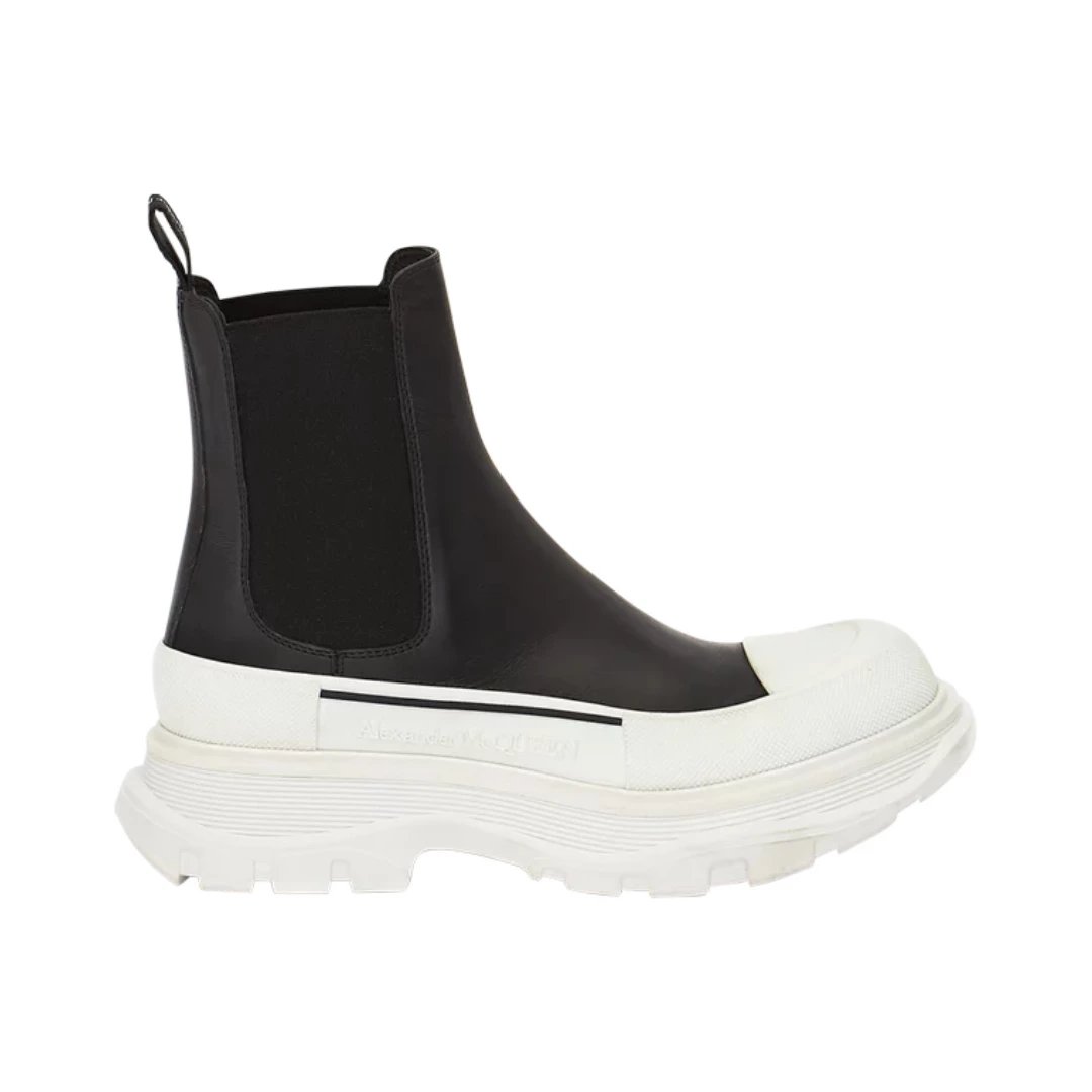 Alexander McQueen Boots Tread Slick platform Chelsea — Black White