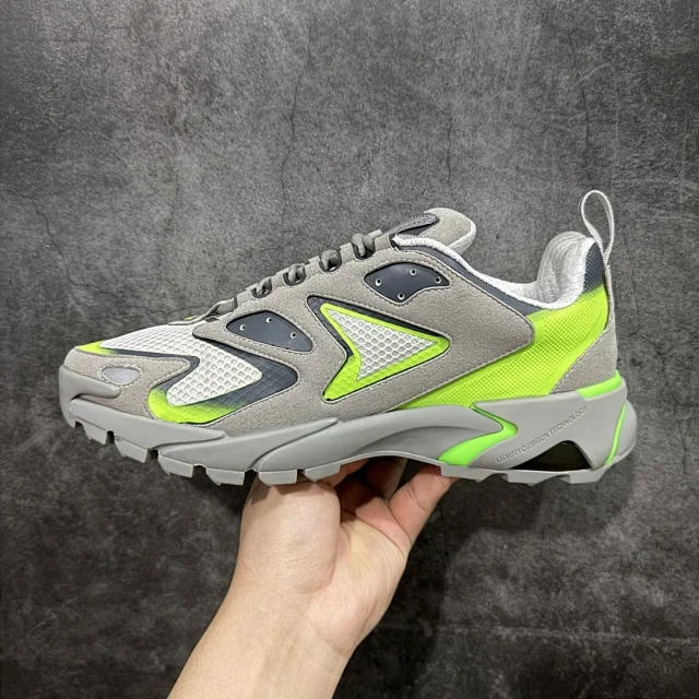 Louis Vuitton Sneakers LV Runner Tatic product detail image 21