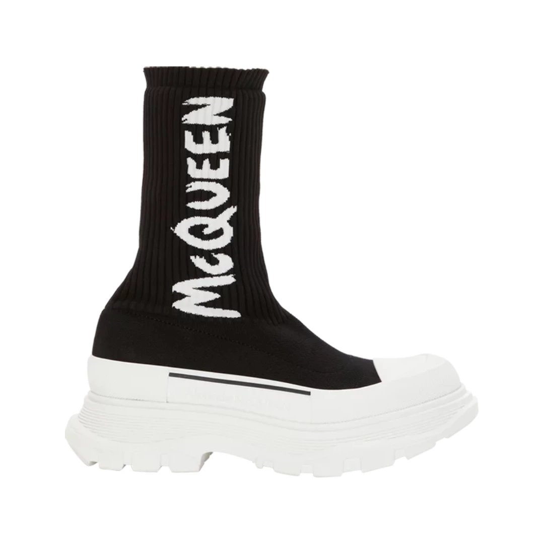Alexander McQueen Boots Tread Slick platform Chelsea — Boot Black White
