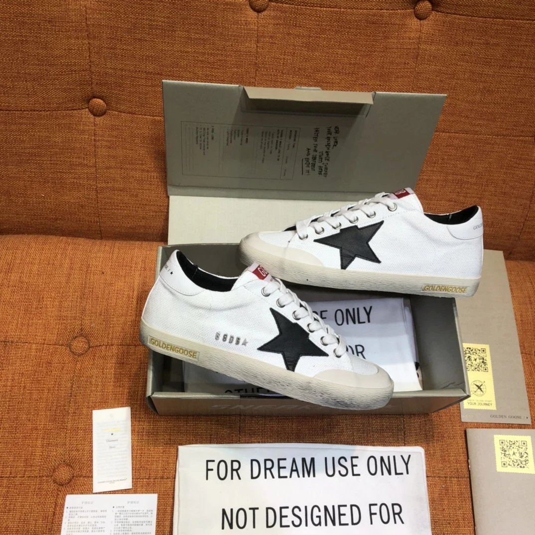 Golden Goose Sneakers Super-Star low-top star image 11