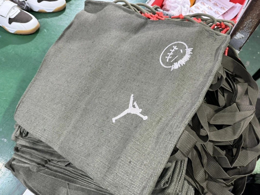 Nike Sneakers Jumpman Jack with forefoot strap and reverse Swoosh image 6