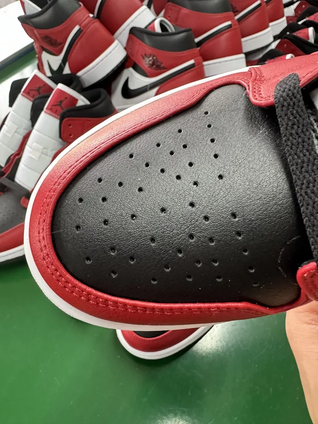 Jordan Sneakers Air 1 Mid product detail image 15