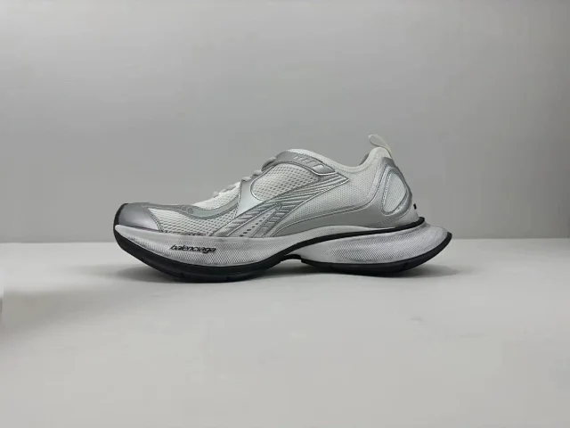 Balenciaga Sneakers Circuit product detail image 1