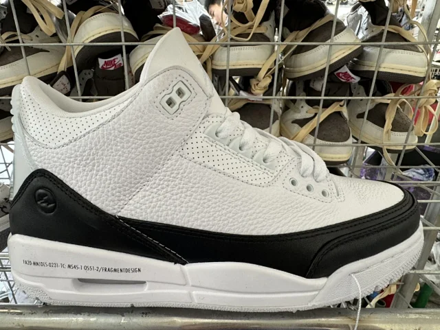 Jordan Sneakers Air 3 product detail image 7