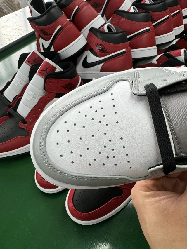 Jordan Sneakers Air 1 Mid product detail image 6