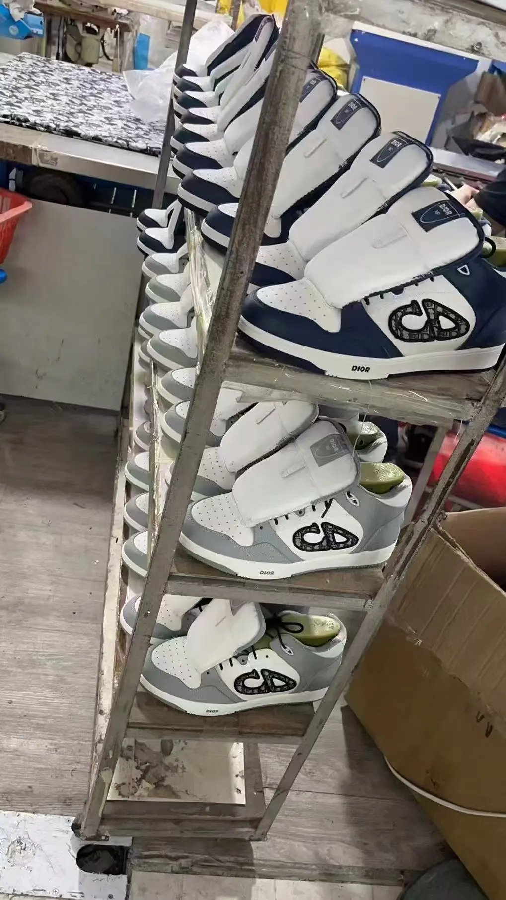 Dior Sneakers B57 low-top image 10