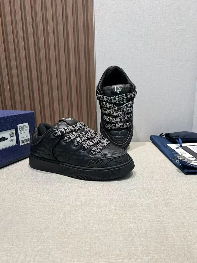 Dior Sneakers B9S quilted low-top product detail image 8