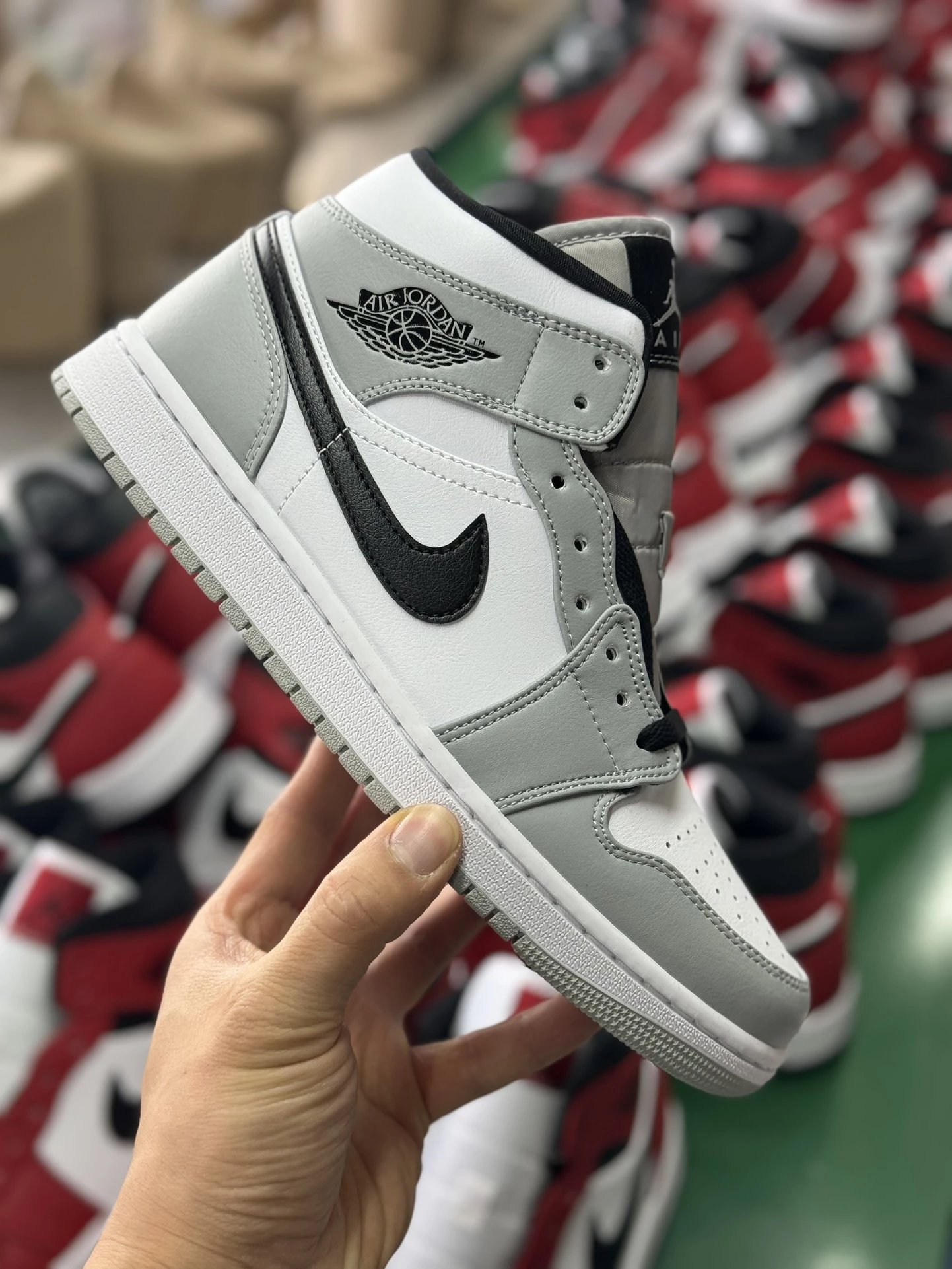 Jordan Sneakers Air 1 Mid image 11