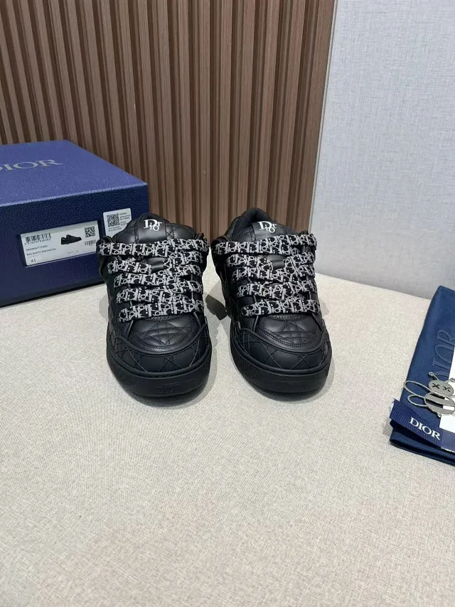 Dior Sneakers B9S quilted low-top product detail image 4