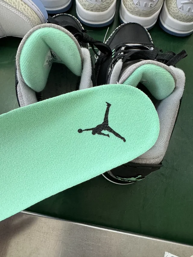 Jordan Sneakers Air 3 product detail image 20