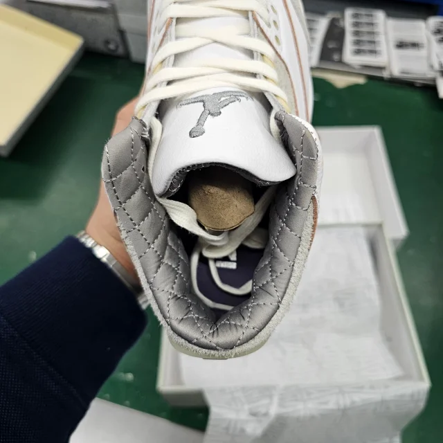 Jordan Sneakers Air 3 product detail image 7
