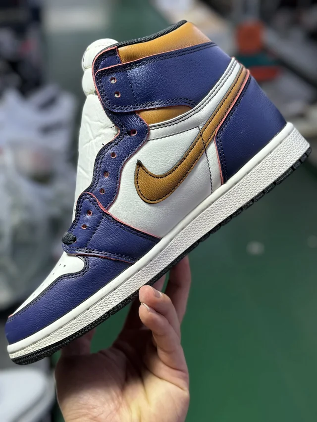 Nike Sneakers Air Jordan 1 High-Top product detail image 3