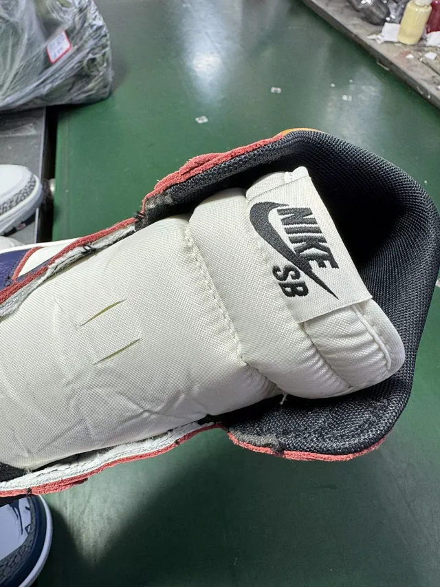 Nike Sneakers Air Jordan 1 High-Top product detail image 8