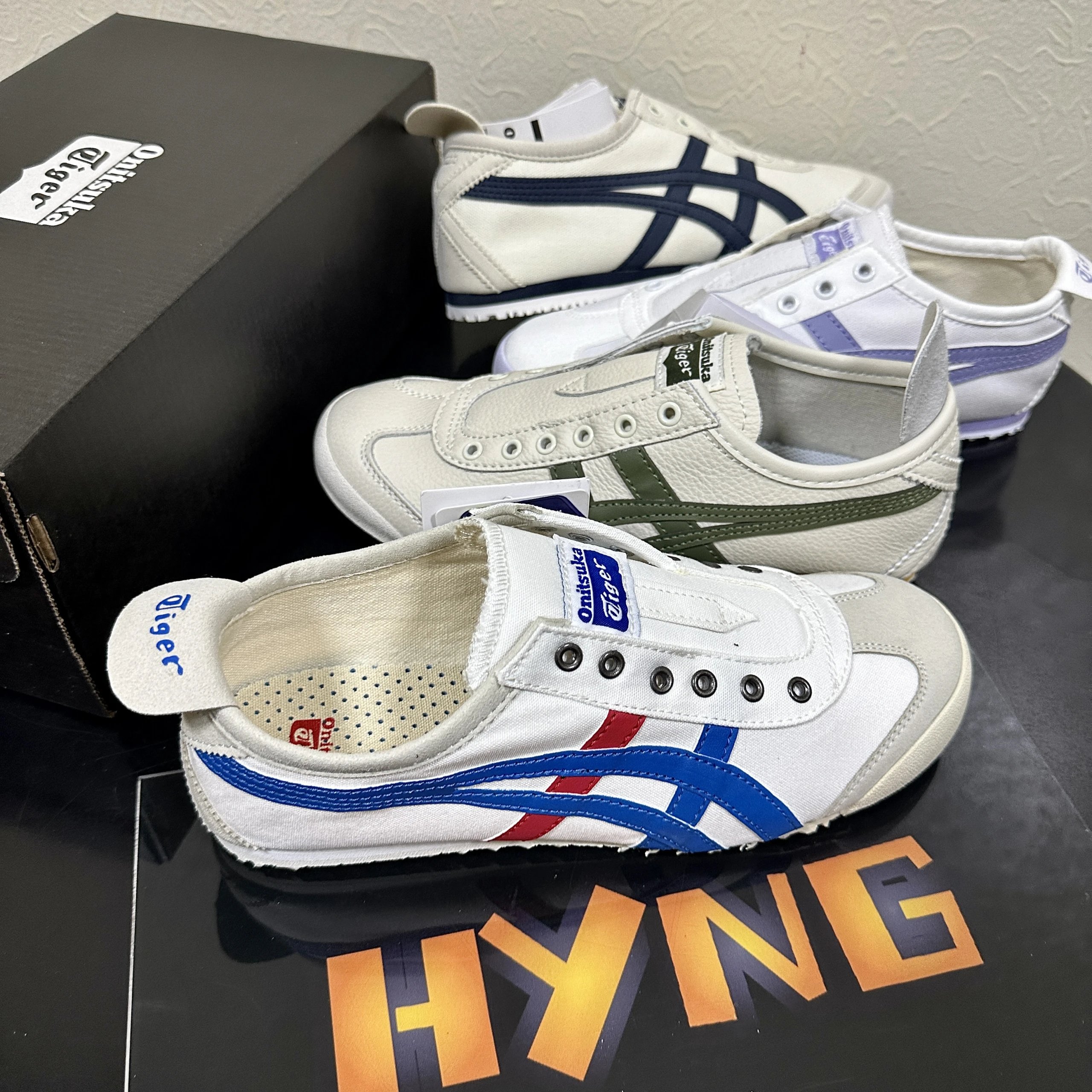 Onitsuka Tiger Canvas Laceless Slip-On
