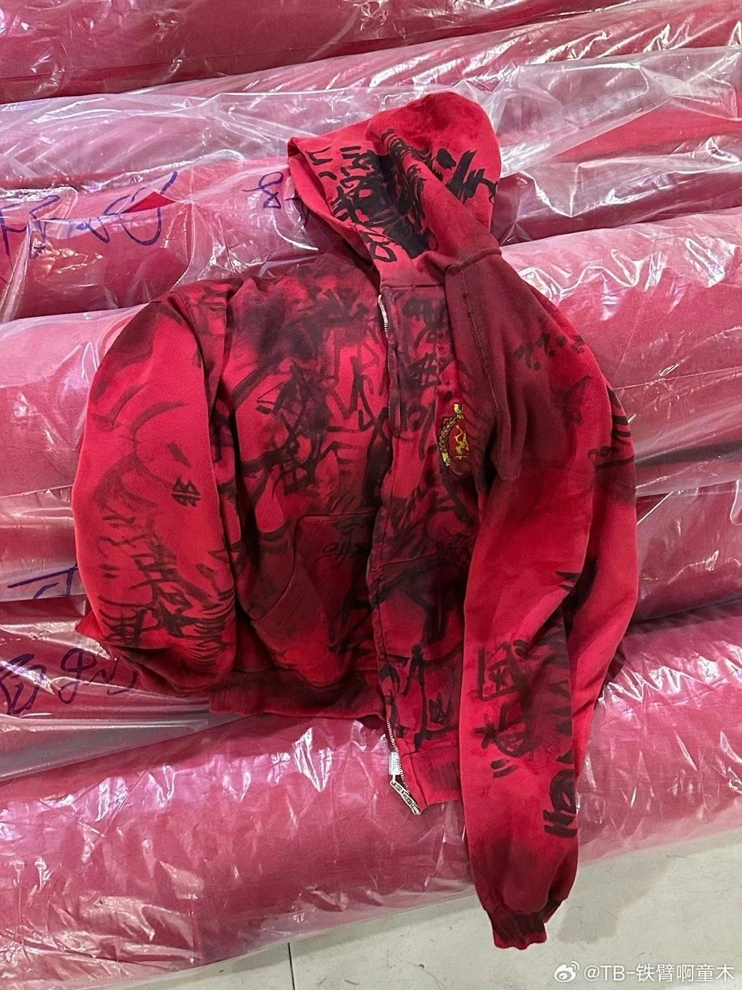 [In Stock] 23FW Skater Red Mud Stained Show Graffiti Coat