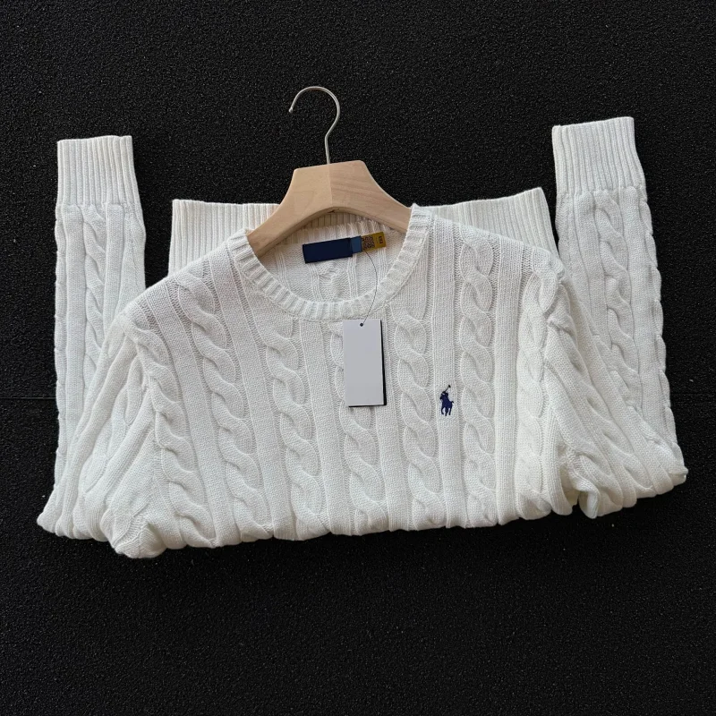 Classic men's heavy-weight cable knit sweater