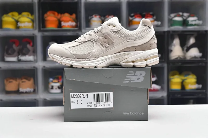 New Balance M2002RJN Shoes
