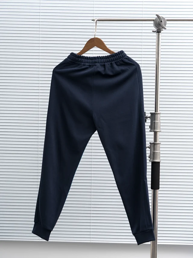 Burberry Hoodies & Sweatshirts Zip-Up Hooded Sweatshirt with Embroidered Equestrian Knight Logo product detail image 82