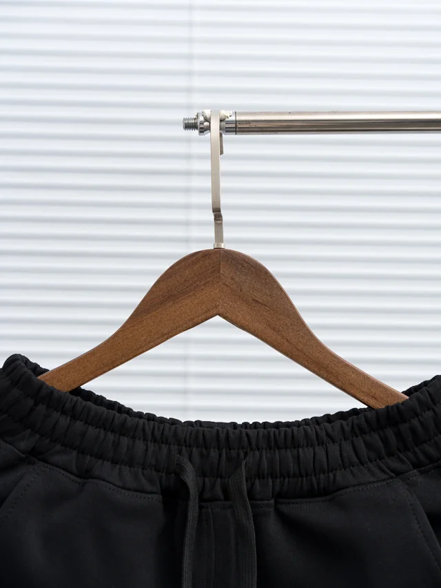 Burberry Hoodies & Sweatshirts Zip-Up Hooded Sweatshirt with Embroidered Equestrian Knight Logo product detail image 65